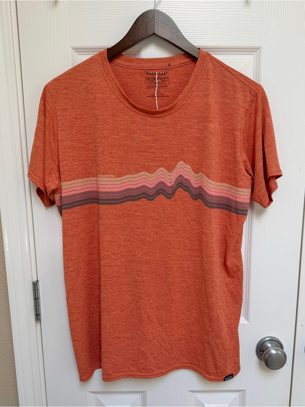 Patagonia Women's Capilene® Cool Daily Graphic Shirt XL - Picture 2 of 4